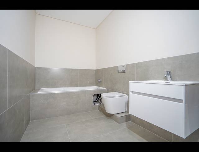 2 BEDROOM HOUSE FOR SALE IN SANDOWN
